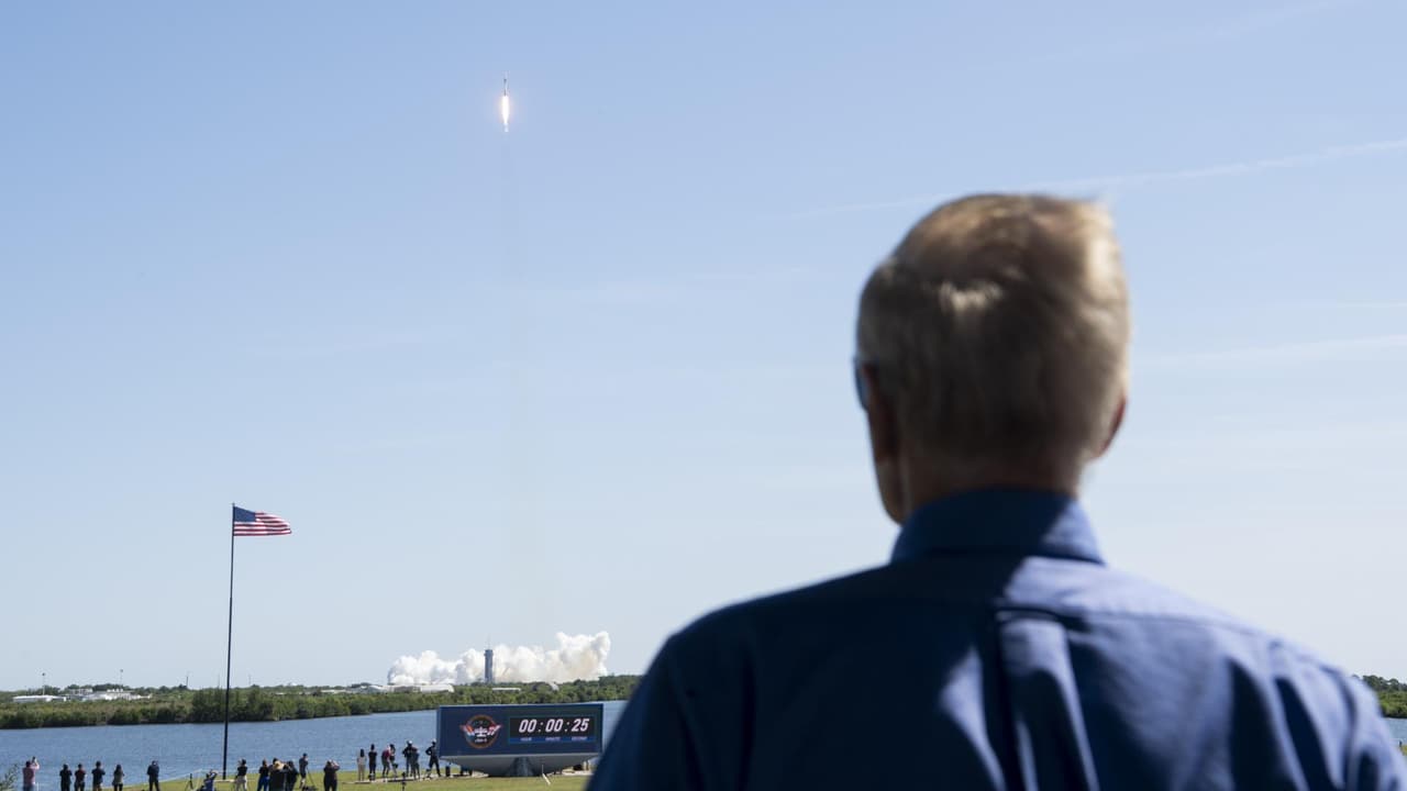 Si quieres presenciar el despegue de Artemis I, procura salir con tiempo: anticipan una escasez de estacionamientos