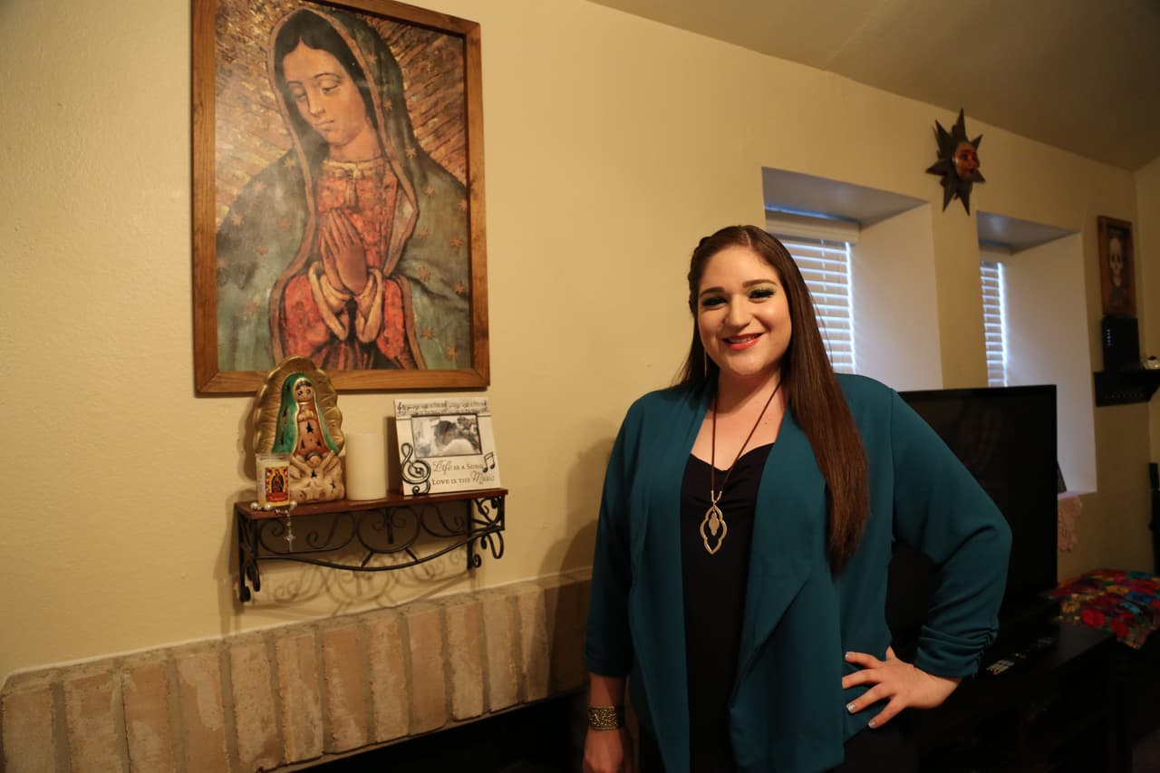 Beatriz Delgado nos dio un recorrido a través de los lugares más especiales de su casa, nos mostró objetos personales y nos presentó a amigos y familiares.