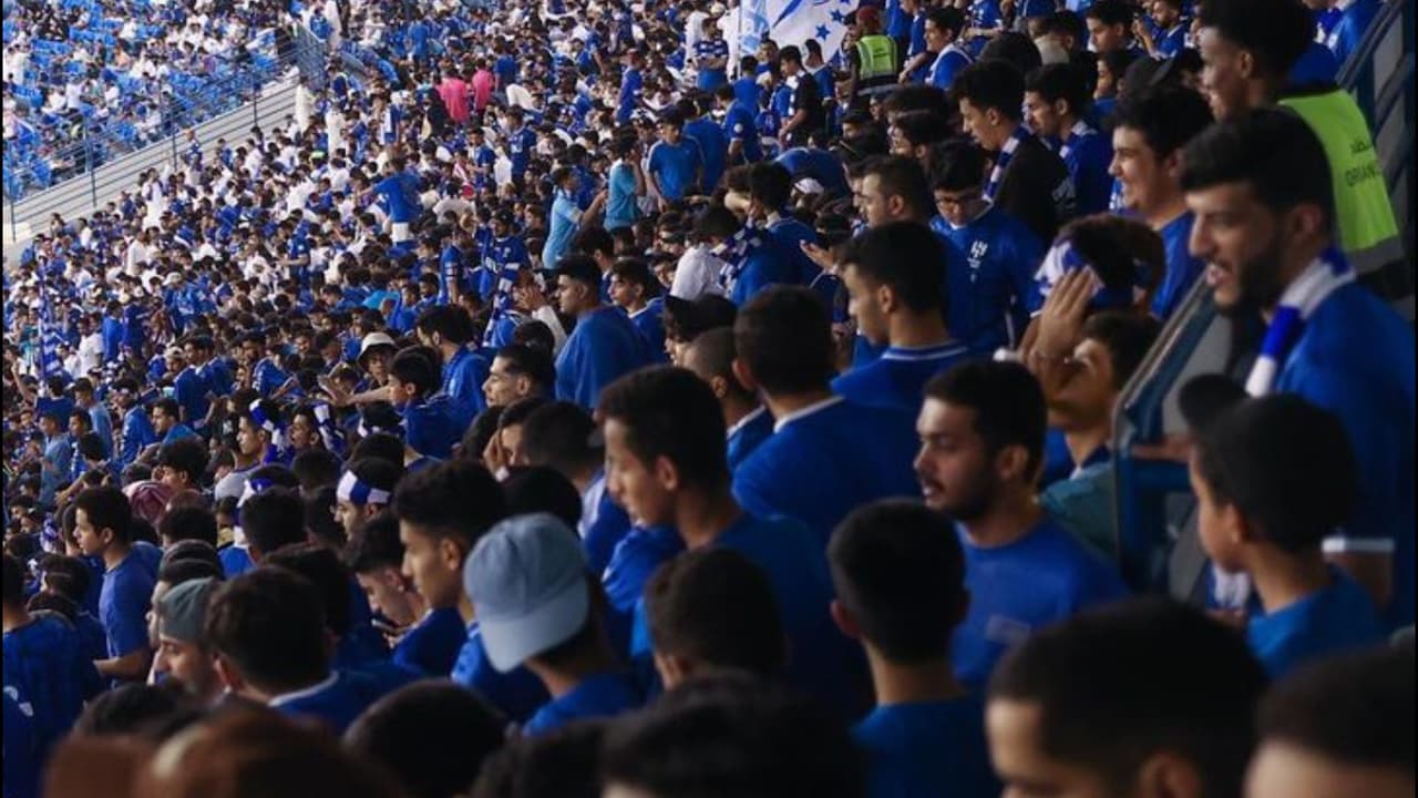 Afición de Al-Hilal exige fichaje de Messi en estadio y su presidente responde