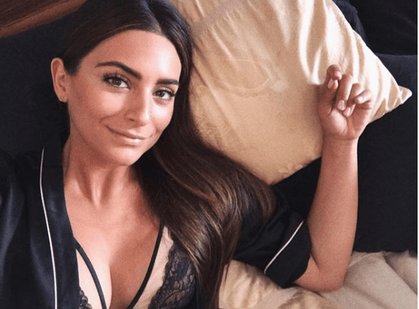 El 22 de junio de 2017, Ana Brenda publicó esta imagen con la leyenda: "Frente a las cámaras soy actriz. Fuera de ellas soy Intimissimi".