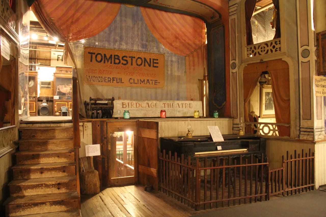 Funcionaba como escenario de entretenimiento, pero también burdel.