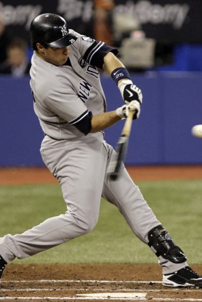 Zack Greinke trabajó siete entradas con autoridad y los Royals de Kansas City vencieron 3-2 a los Rays de Tampa Bay, que con el revés quedaron empatados con los Yankees de Nueva York en el primer lugar de la División Este de la Liga Americana.