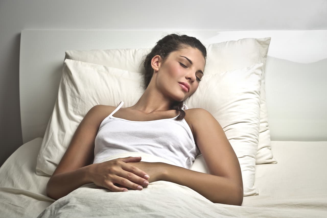 Pues bien, quienes emplean este método de descanso mostraron que privarse del sueño disminuye un 23% de sensibilidad a la insulina.