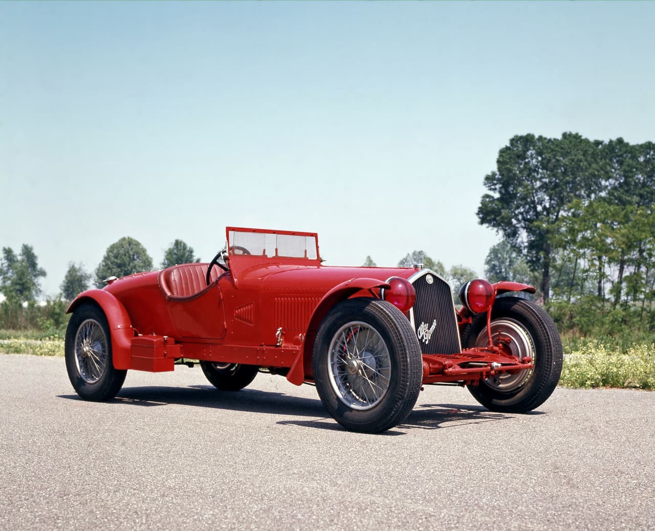 En 1930 Alfa Romeo introdujo el 8C, el cual estuvo en producción hasta 1939.
<br>Foto: Alfa Romeo 8C 2300 Le Mans de 1931.