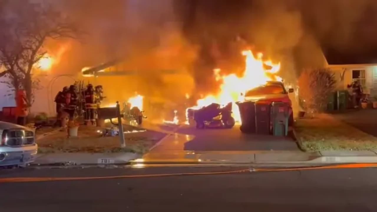 'Santa Scott' pierde su hogar y mascotas en incendio en el condado de Bucks