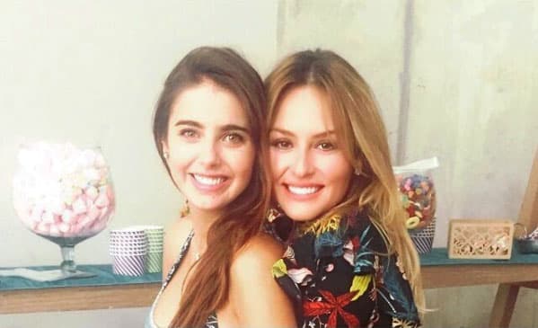 Gema Garoa le dedicó un lindo mensaje a la festejada en Instagram: "La futura novia más bonita 💍 te ves radiante @michellerenaud somos bendecidas de tener a nuestras mamás en el cielo cuidándonos y viéndonos felices en la tierra!!!! Te quiero mucho ❣️".