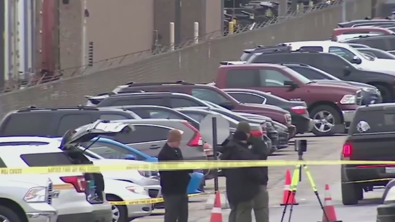 Identifican a las dos personas que murieron en un UPS en Hodgkins en un presunto asesinato-suicidio