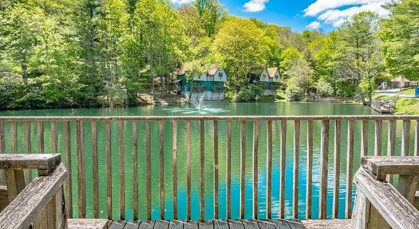 <b><a href="https://swissmountain.com/">Número 2: Swiss Mountain Village (Blowing Rock)</a></b>. Ubicado a 45 km de Morganton, Swiss Mountain Village cuenta con zona de barbacoa y conexión Wi-Fi gratuita, entre otras instalaciones.