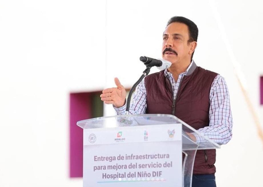 Al descubrir que se trataba de granulomas, el esposo de
<b><a href="https://www.univision.com/temas/victoria-ruffo">Victoria Ruffo</a></b> tuvo que ser intervenido para retirarle una parte del pulmón.
<br>