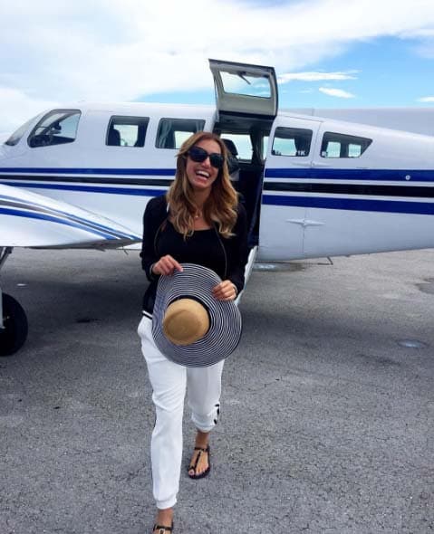 La guapísima conductora decidió visitar Las Bahamas.