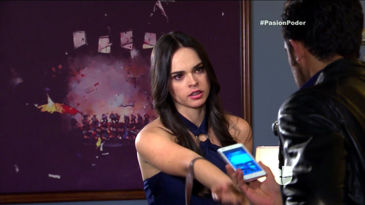 ¡Ayy no! David, Regina puso cosas horribles de ti en las redes sociales.