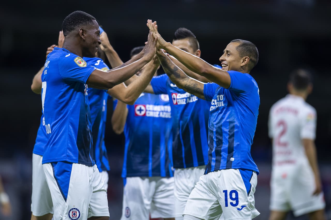 Cruz Azul resolvió el partido en la primera parte y llega a 7 puntos.