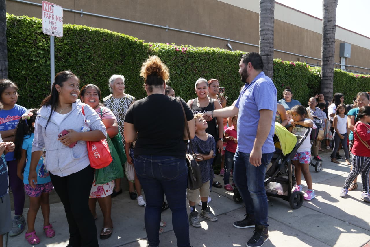 Desde temprano, la gente comenzó a hacer fila.