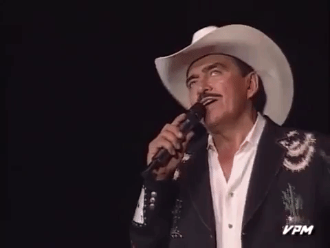 Joan Sebastian vivía una de sus mejores etapas como intérprete y compositor, y con su canción 'Afortunado' se convirtió en el ganador a Mejor Canción Regional Mexicana de 2003 del Latin GRAMMY.
