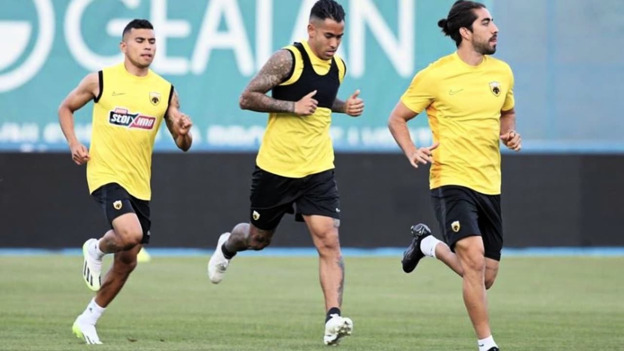 Partidos de la liga griega se harán a puerta cerrada por dos meses