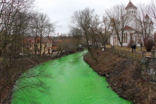 La fiesta de San Patricio se celebra dentro y fuera de la isla británica. En Reino Unido, la República de Irlanda, Estados Unidos y Canadá también se realizaron desfiles, paradas y festejos por el santo patrono de Irlanda.