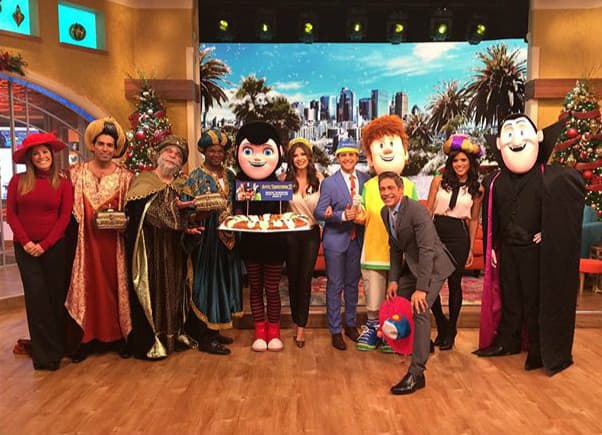 Hotel Transylvania nos acompañó en casita para partir la Rosca de Reyes. (6 de enero, 2016).