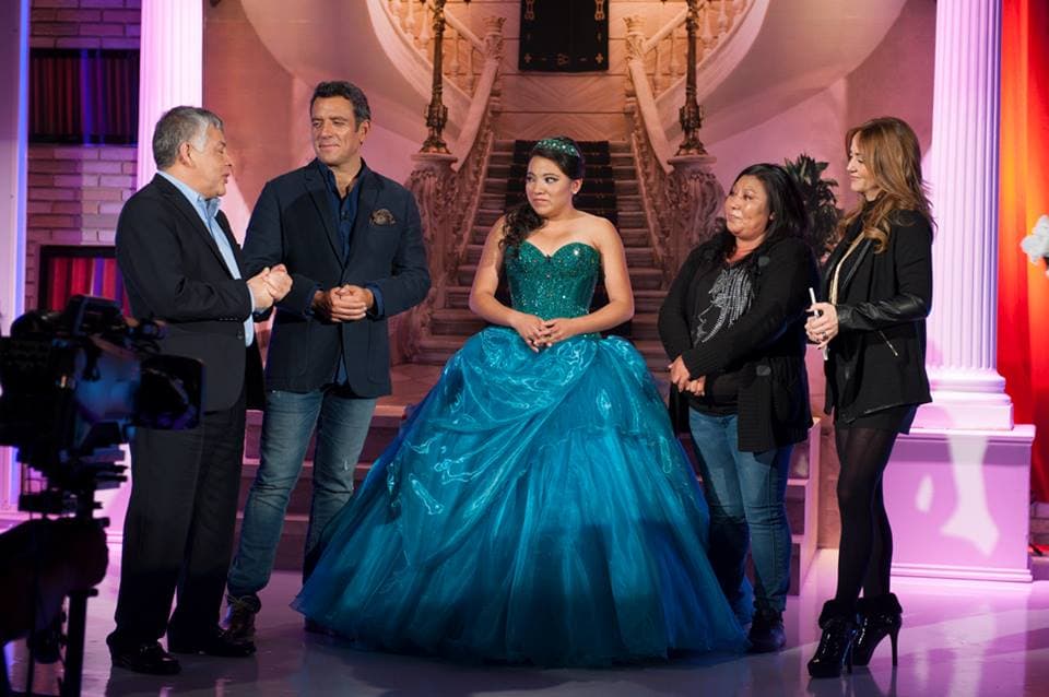Mitzy sigue cumpliendo el sueño de nuestras quinceañeras.