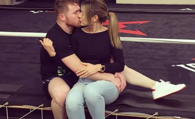 La modelo llevaba una relación estable con el boxeador hasta el año pasado, cuando su noviazgo se disolvió. Luego 'Canelo' tuvo un romance con 
<b>Shannon de Lima. </b>
<br>