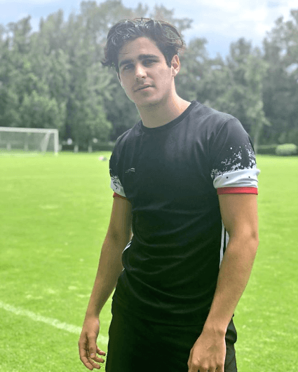 Nacido en Lima, Perú, el actor Mauricio Abad será otro de los integrantes de la nueva versión de RBD.