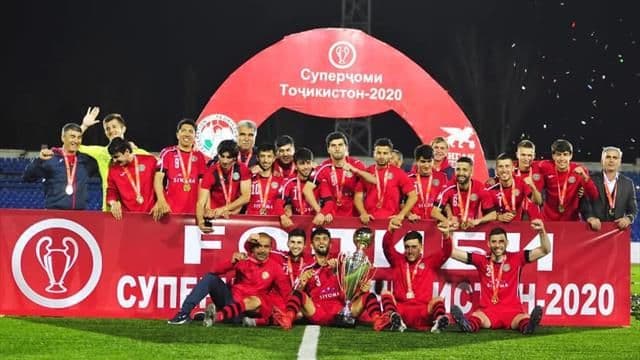 Tayikistán, otra liga de futbol  “inmune” al coronavirus