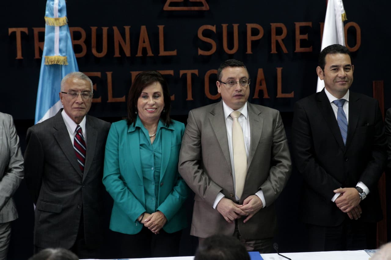 Encuestas dan como favorito a Jimmy Morales en Guatemala