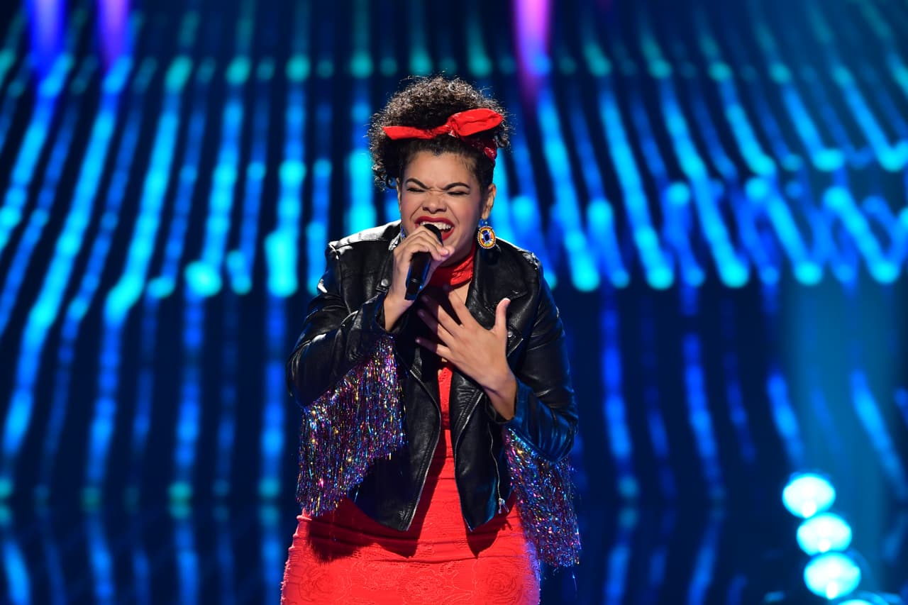 Por lo cual fue aplaudida.