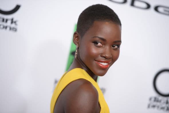 Lupita Nyong'o es sin duda la revolución de Hollywood. La actriz de origen mexicano que está a punto de llevarse un Oscar por su magistral actuación en la película “12 Years Slave”. Y muchos dicen que si Celia viviera reeditaría una nueva versión del tema “La Negra Tiene Tumbao” pero al estilo de la Nyong'o. Disfruta de la gracia de la mexicana y comprueba por qué todos hablan de ella.