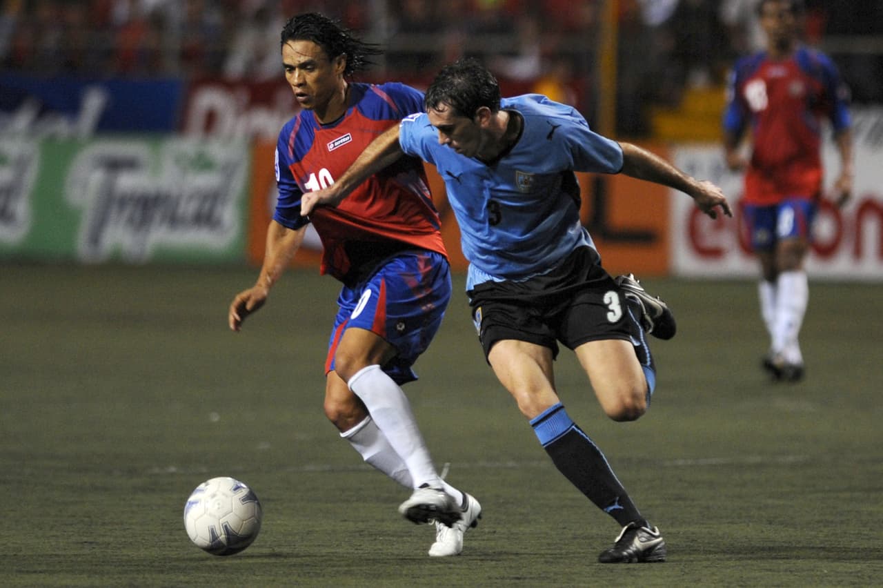 Por poner un ejemplo, el repechaje vivido en la CONMEBOL, donde Uruguay compitió en el 2006 contra Australia rival de la Confederación de Oceanía, cuatro años más tarde Uruguay se vería las caras con Costa Rica rival de CONCACAF.