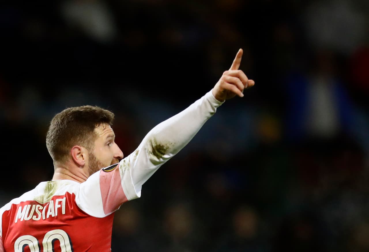 Suena Mustafi como opción de la Juve para reforzar su defensa.