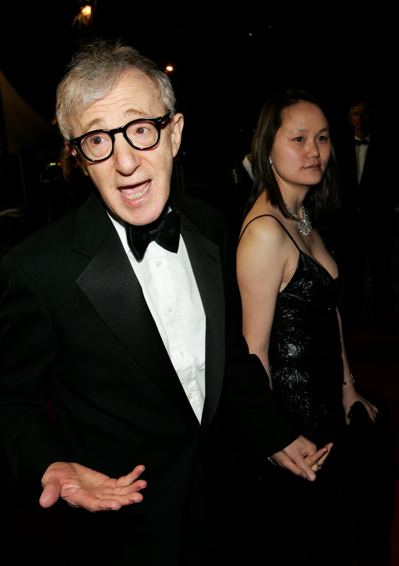 Fue en 1992 que Woody Allen se divorció de Mia Farrow, la madre adoptiva de Soon-Yi Previn, su actual esposa.