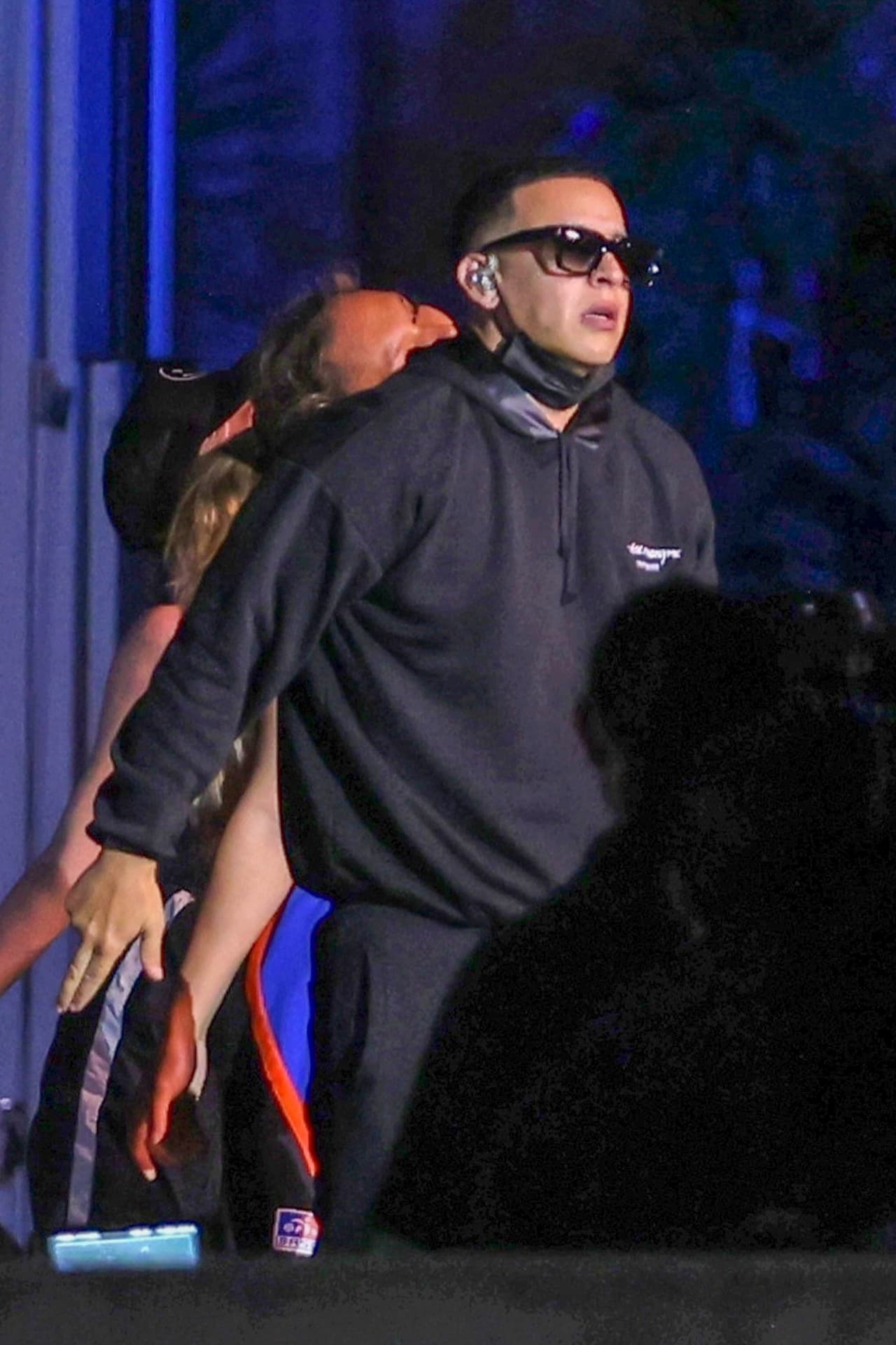 Natti Natasha tiene un especial cariño por el puertorriqueño, pues además de admirarlo como artista es un
<b> gran amigo de su familia</b>.
<br>