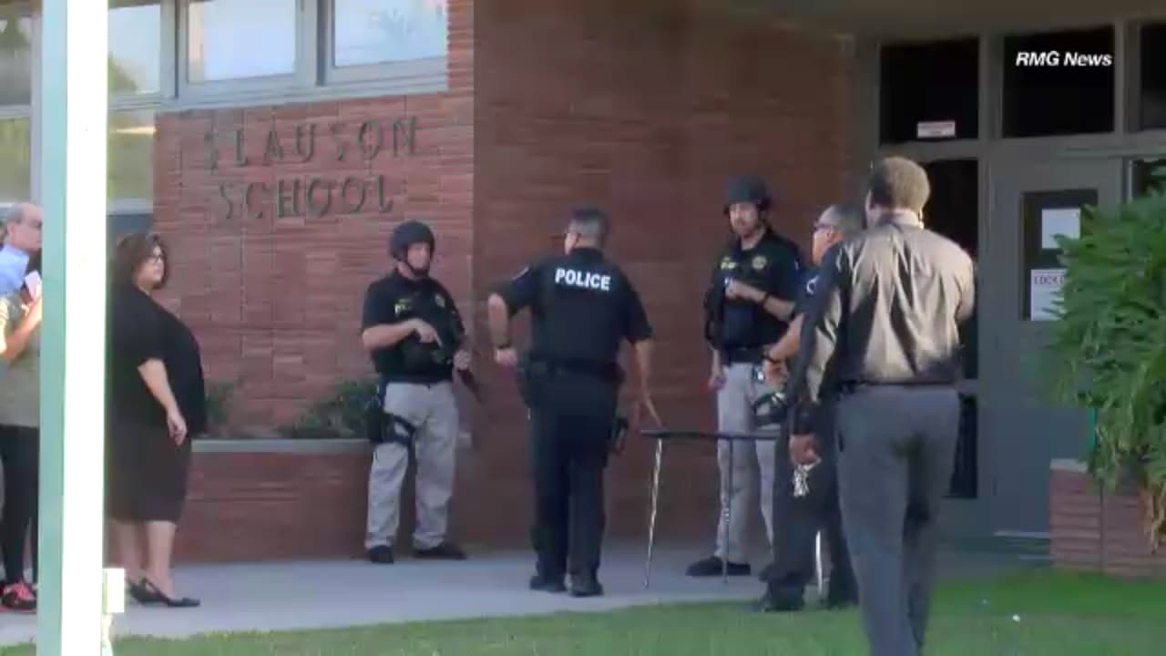 Autoridades cerraron dos centros para votar temporalmente.