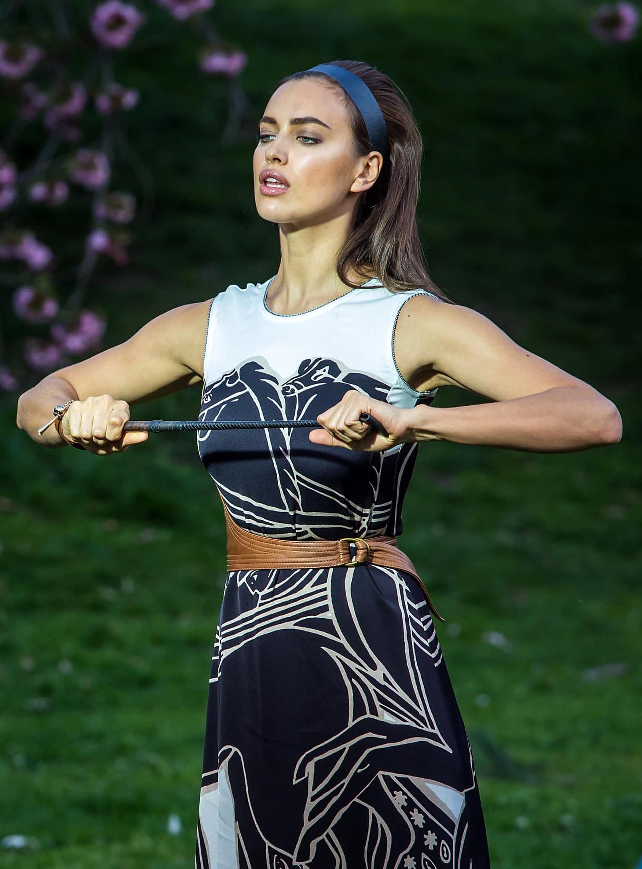 Dejó las risas y se metió en su personaje.