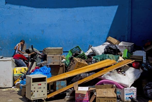 Dicen que una imagen dice más que mil palabras, pero para que no quede duda estas 30 fotos cuentan la historia del albergue 'La Gran Familia' ¿Quieres ver más? Más de 150 denuncias contra el albergue ‘La Gran Familia’ aquí