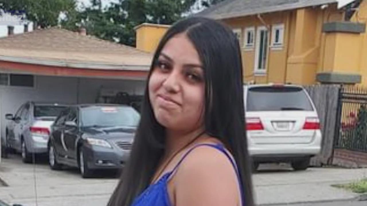 <b>Video. </b>Según familiares de Natalia Pérez Rivera, la menor se habría fugado de casa con 
<b>un extraño que conoció en Instagram</b>, quien les ha enviado mensajes donde asegura que la menor está a salvo. Una psicóloga explica qué hay detrás de este comportamiento.
