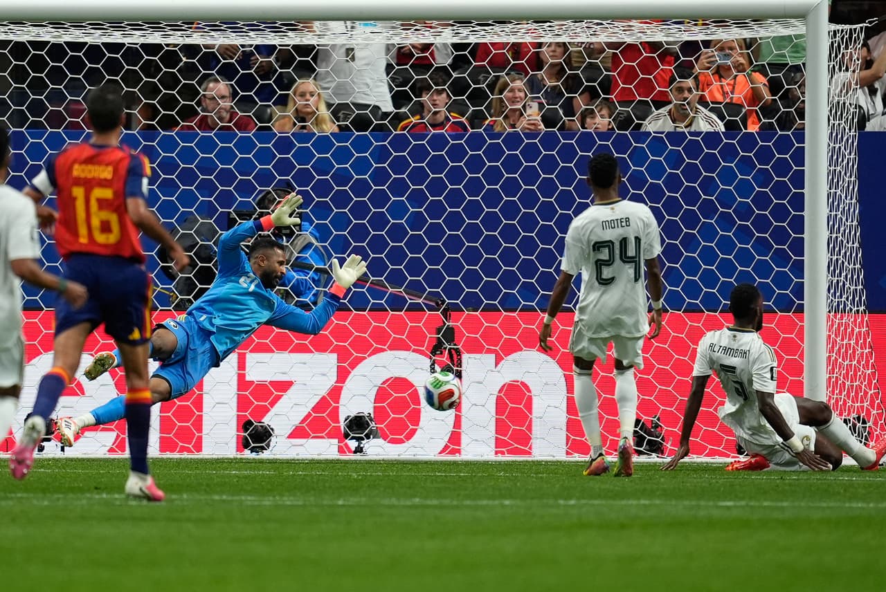 Minuto 10: Lamine Yamal anota a Arabia Saudita el primer gol del partido