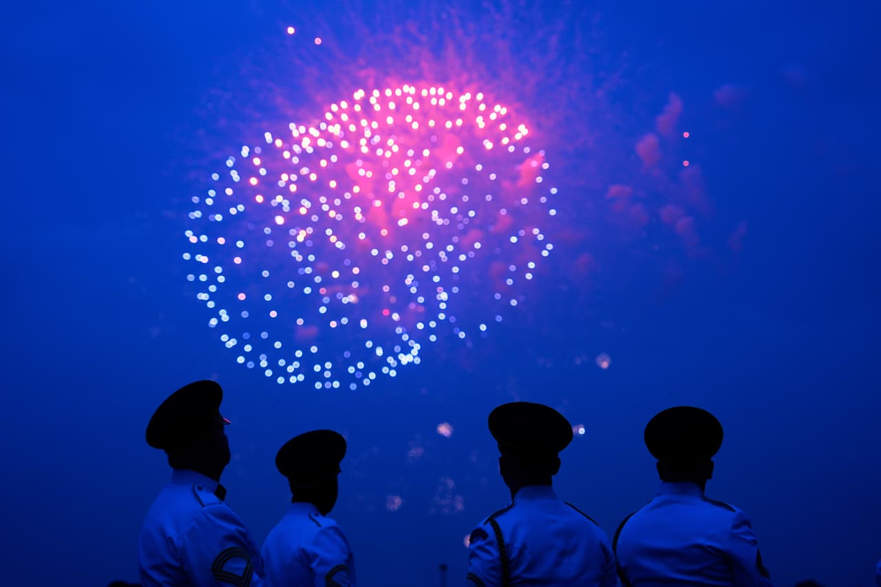 "Y ni siquiera he oído hablar de ninguna protesta", añadió Trump, "pero, como saben, se trata de gente que odia a nuestro país. Serán repelidos con una fuerza descomunal".