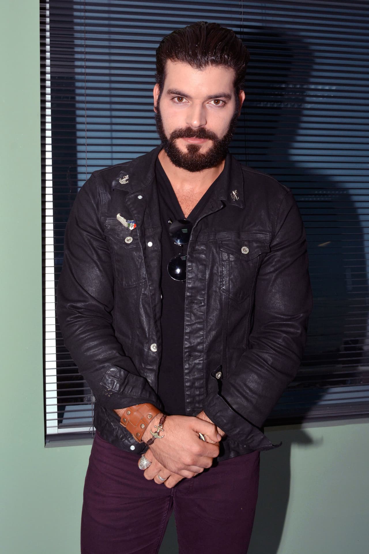 Su debut como actor se dio en el año 2010. Ha participado en telenovelas como 'Eva Luna' y 'Rosario', solo por mencionar algunas.