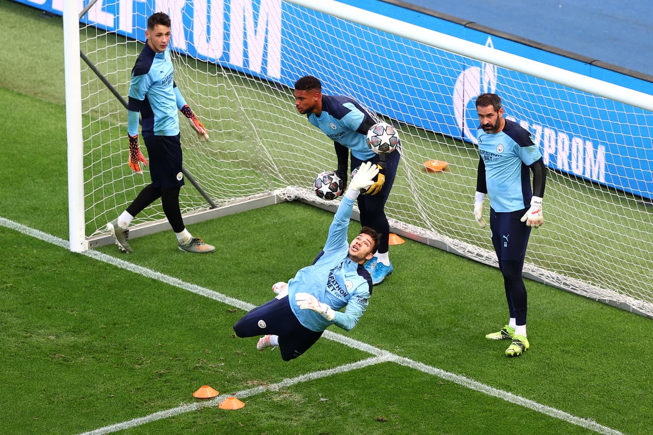 Último entrenamiento y listos… Chelsea y Manchester City reconocieron la cancha del Do Dragao y están listos para la Final de la UEFA Champions League que disputarán este sábado en Porto.