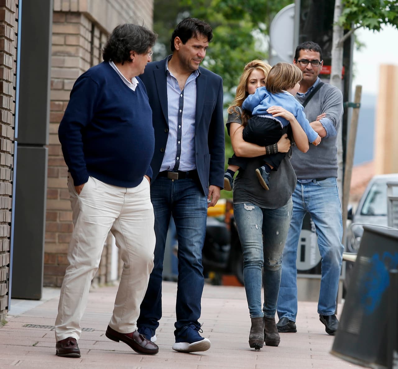 Iba acompañada de su hermano y un guardaespaldas.