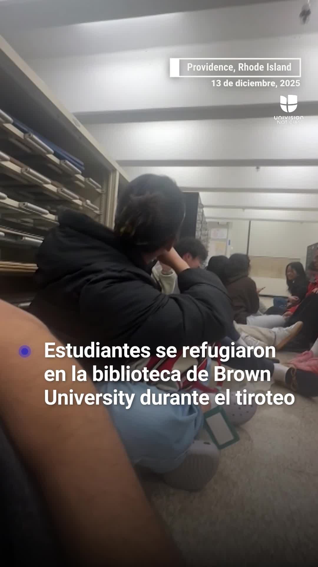 El momento en que la policía encuentra a un grupo de estudiantes escondidos del tirador