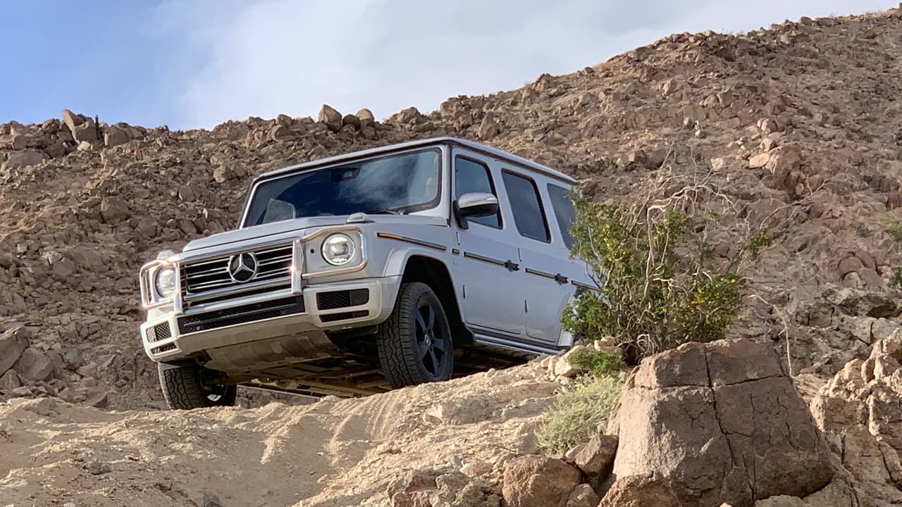 Las camionetas de la línea Mercedes-Benz Clase-G están cuentan con motores V8 biturbo, cuyos detalles están descritos en el 
<b><a href="https://www.univision.com/noticias/mercedes-benz/la-nueva-mercedes-benz-clase-g-es-innecesariamente-prodigiosa" target="_blank">artículo correspondiente</a></b> a esta galería de imágenes.