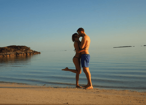 Y no estuvo sola, ya que su novio Calvin Harris estuvo con ella. So cute!