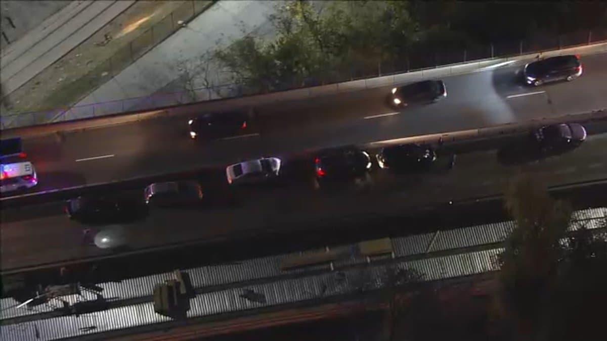 Condiciones heladas: autoridades investigan choque que involucró 20 vehículos en el Roosevelt Boulevard