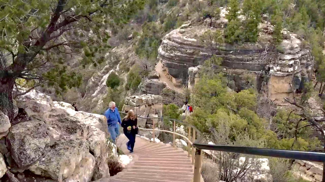 Walnut Canyon: un monumento nacional en Arizona que debe visitar con la familia este otoño