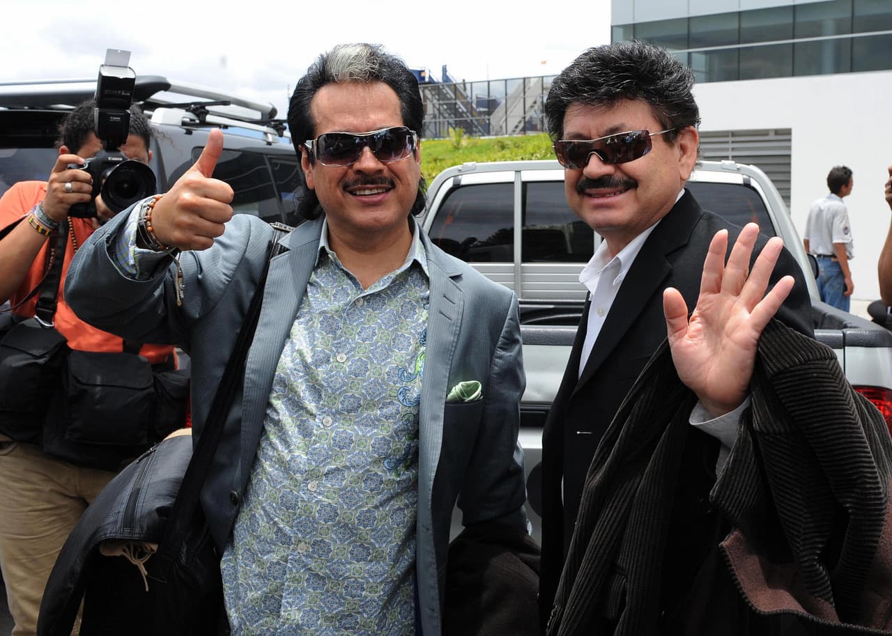 Los cantantes propusieron que la comunidad latina no adquiera ningún producto del empresario: "Hay que hacer un boicot. Esto sería lo más interesante para que unidos él sepa el significado que tenemos los latinos en Estados Unidos".