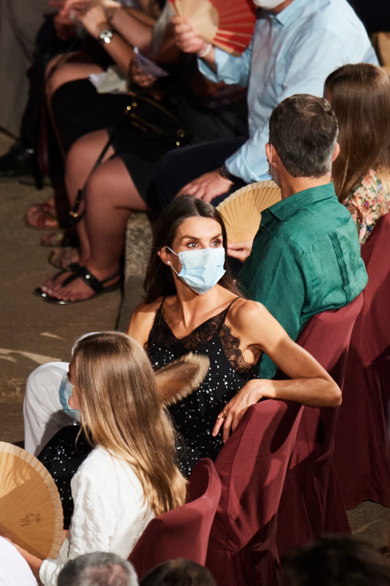 Además, el rey Felipe no solo tiene que lidiar con esto, sino también con enfrentar la crisis sanitaria y económica que trajo la 
<b><a href="https://www.univision.com/noticias/salud/mapa-actualizado-del-coronavirus-cifras-de-casos-confirmados-y-fallecidos" target="_blank">pandemia de coronavirus. </a></b>
<br>