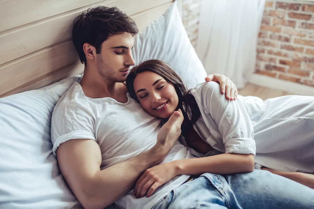 <b>COMPATIBILIDAD DE TAURO CON VIRGO:</b>
<br>Tendrán una estupenda compatibilidad, dentro y fuera de la cama, pues ambos se entienden a la perfección, como dos signos cuyo elemento es la tierra. Tendrán un gran placer sexual que compensará otros puntos débiles de su relación. Podrían tener un amor pasional y estable por muchos años, si se empeñan en ello.