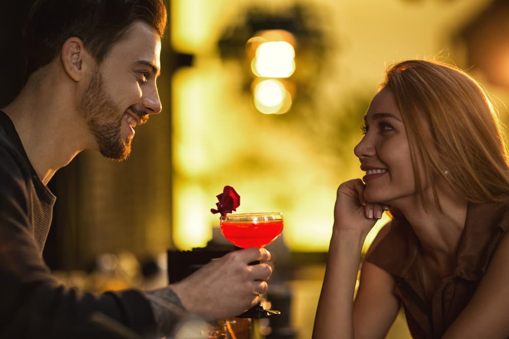 <b>Géminis</b>
<br>Para ti el cortejo, y te dice que es el momento de disfrutar el presente y que evites conflictos, tu poder de seducción será muy alto y vivirás diferentes experiencias, también te pide que no juegues con los sentimientos ajenos.
<br>